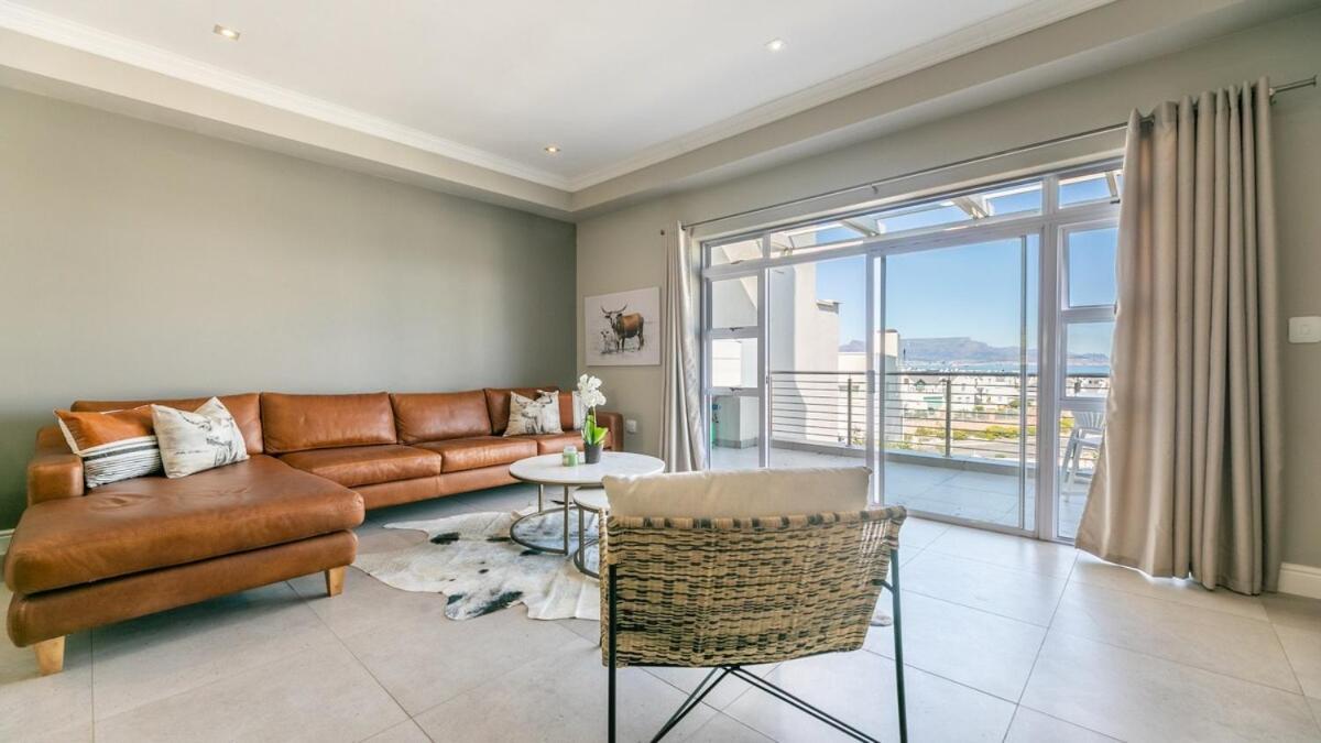 Big Bay Gem Fully Equipped, 5mins To And Views Holiday home Cape Town