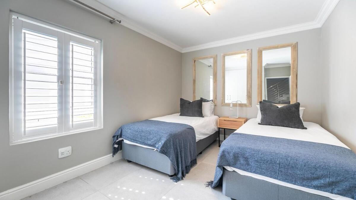 Big Bay Gem Fully Equipped, 5mins To And Views Holiday home Cape Town